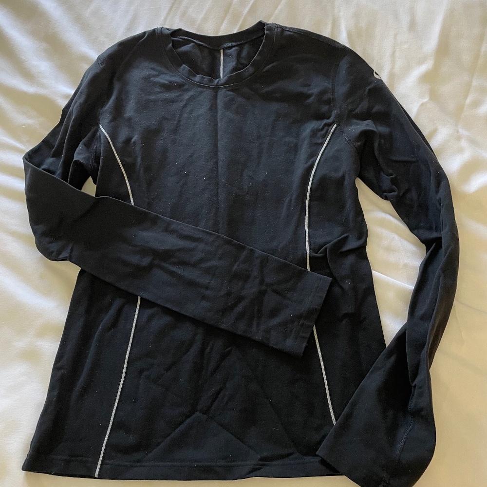 Long sleeve workout shirt